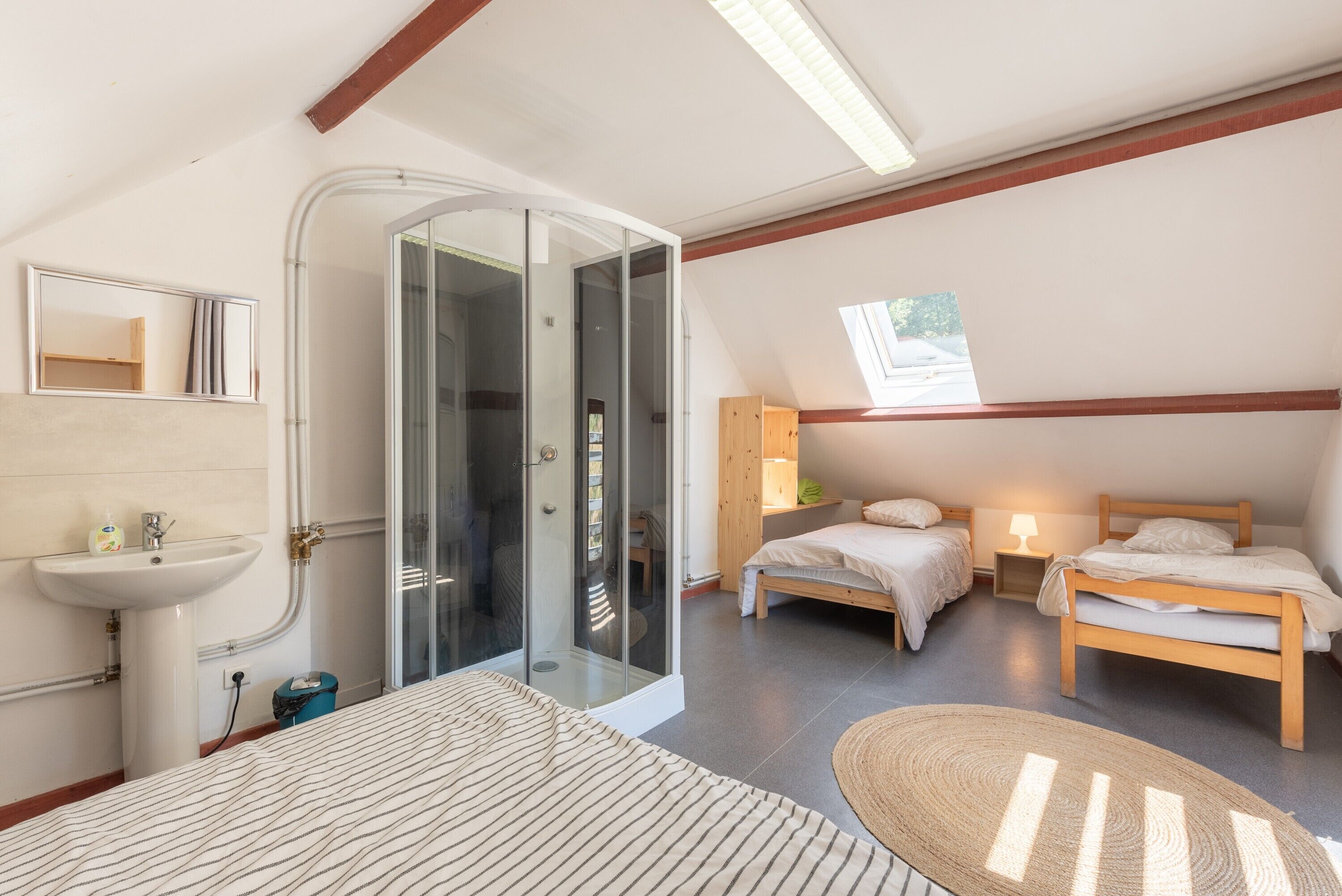 4 habitaciones, wifi y ropa de cama 