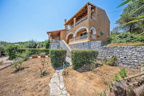 Villa (3 Bedrooms) | Extérieur