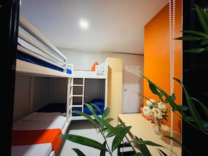 Desk, free WiFi, bed sheets