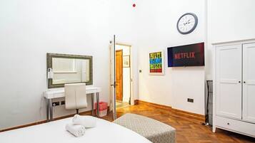 1 bedroom, iron/ironing board, WiFi, bed sheets