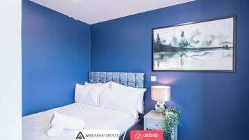 1 chambre, fer et planche Ă repasser, Wi-Fi, draps fournis