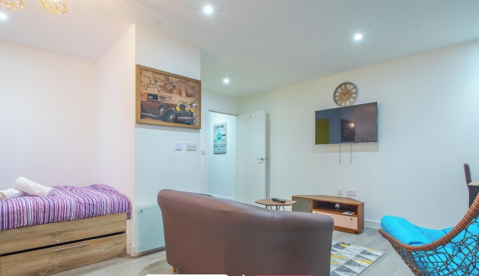 1 bedroom, iron/ironing board, travel cot, free WiFi