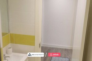 Hårføner og håndklær