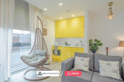 Affordable Chic and Cheerful Pad Sheffield – APT 7