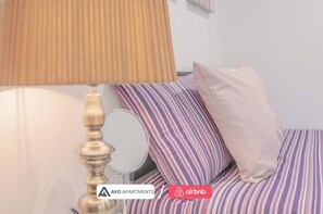 Iron/ironing board, WiFi, bed sheets