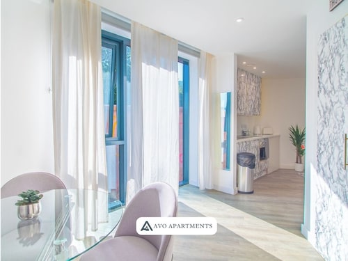 Modern Apartment in Prime Location –  APT 25