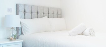 Modern Apartment in Prime Location – APT 25