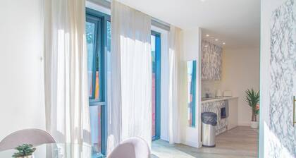 Modern Apartment in Prime Location – APT 25