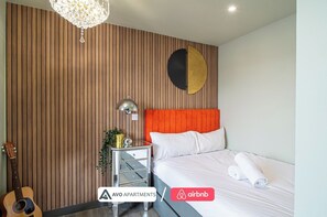 1 chambre, fer et planche à repasser, accès au Wi-Fi (inclus)
