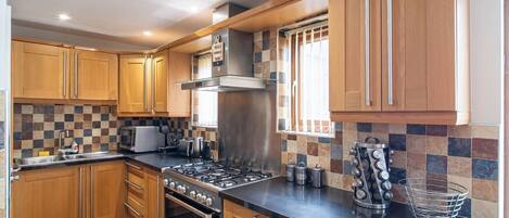 Microwave, oven, toaster, cookware/dishes/utensils