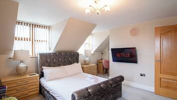 2 bedrooms, iron/ironing board, WiFi, bed sheets