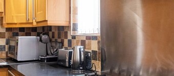 2 bedroom lux house in Sheffield