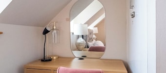 2 bedroom lux house in Sheffield
