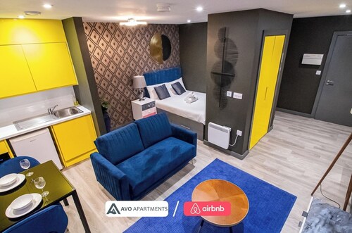 The Noir Apartment Sheffield – APT 12
