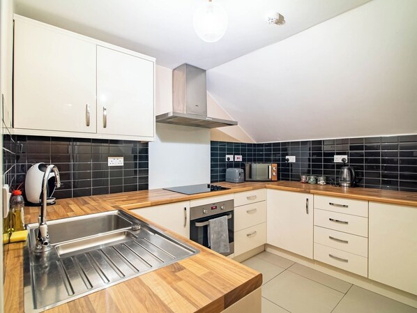 Fridge, microwave, oven, toaster