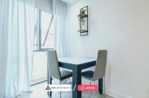 تناول الطعام