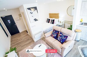 Smart TV - Contemporary Studio Close to City – APT 10 (Sheffield)