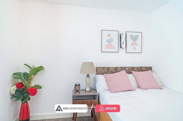 1 chambre, fer et planche Ă repasser, Wi-Fi, draps fournis