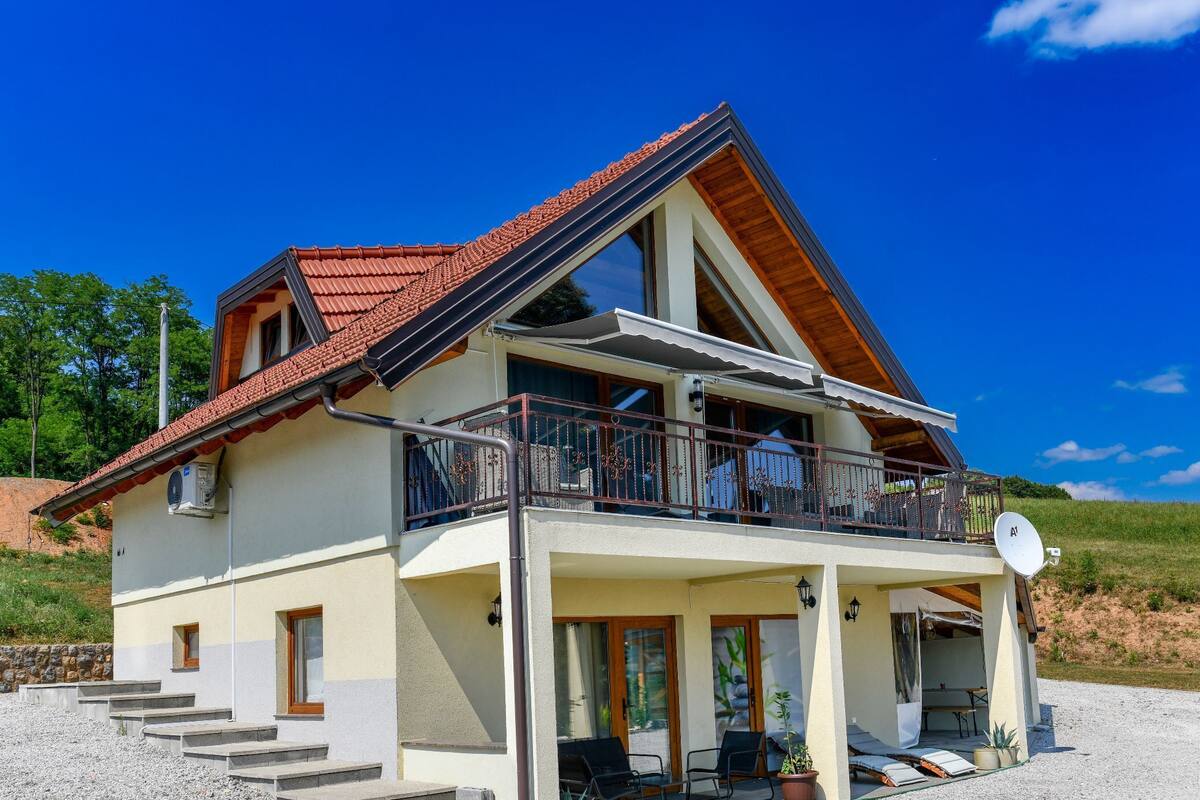 House (Three Bedroom House) | Exterior