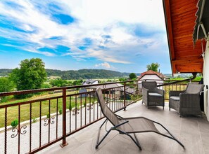 House (Three Bedroom House) | Terrace/patio