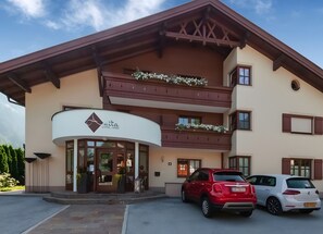 Exterior - Apartment 'Top 1' with Mountain View, Balcony and Wi-Fi (Oetz)