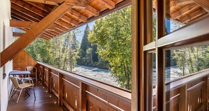 Apartment 'Top 2' with Mountain View, Balcony and Wi-Fi