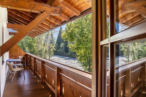 Appartement 'Top 2' avec vue sur la montagne, balcon et Wi-Fi