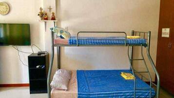 Deluxe Double Room | Desk, free WiFi, bed sheets