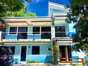 Exterior - OYO 1166 Hotel Wooden Crib (Oslob)