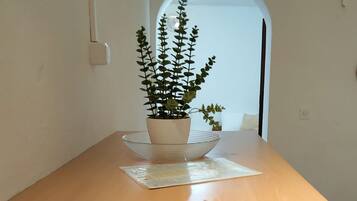 Casa (One Bedroom House) | Comedor
