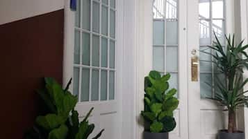 Double Room (Double Deluxe Room (8)) | Exterior