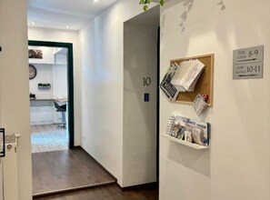 House (Double Deluxe Room (11)) | Soundproofing, cribs/infant beds