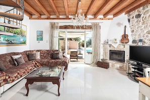 Interior - Villa Siorra (Corfu)