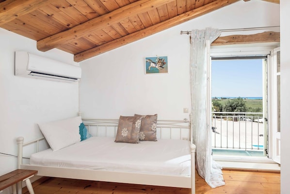 Interior - Villa Siorra (Corfu)