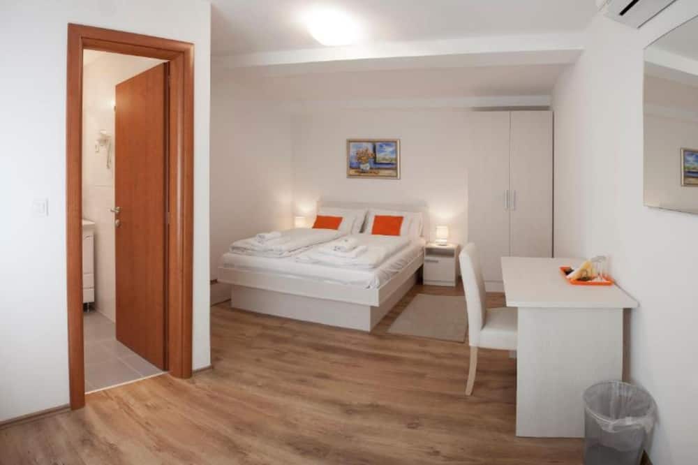 Rooms Lidija 17