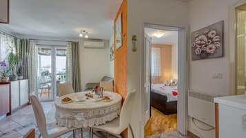 Apartment (One Bedroom Apartment with Balcony)