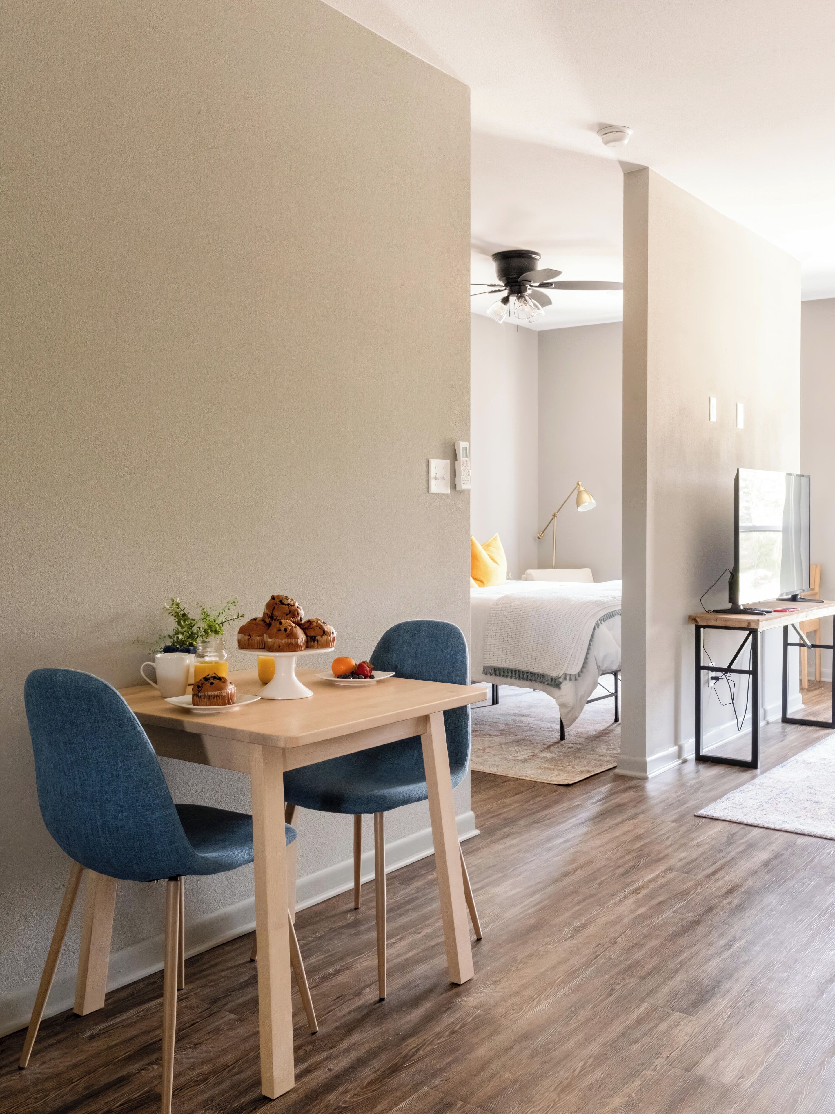 1 soverom, strykejern/-brett, wi-fi (inkludert) og sengetøy