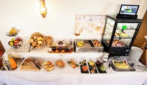 S'hi serveixen esmorzars, sopars i plats de cuina alemanya