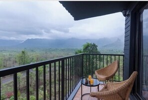 Luxury Villa, 2 Bedrooms, Balcony, Garden View | Terrace/patio