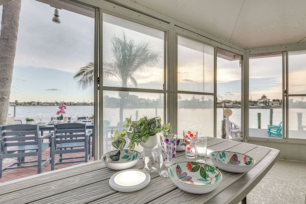Ocean View, Pool & Boat Dock: Indian Rocks Retreat