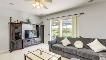 House (5 Bedrooms) | Interior