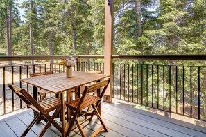 Apartment (2 Bedrooms) | Front of property