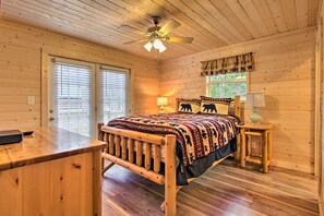 House (5 Bedrooms) | Interior