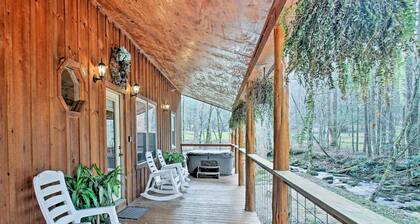 Creekside Cabin w/ Hot Tub in Gatlinburg!