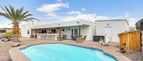 House (5 Bedrooms) | Front of property