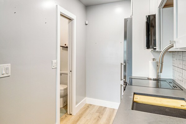 Apartment (0 Bedroom) | Interior