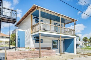 Apartment (0 Bedroom) | Interior - Steps to Sand: Studio Stay in Daytona Beach! (Daytona Beach)