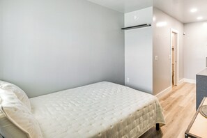 Apartment (0 Bedroom) | Interior