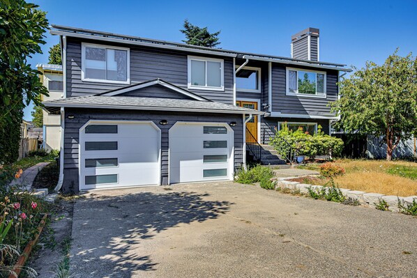 Apartment (2 Bedrooms) | Interior - 1 Mi to Puget Sound Shores: Modern Des Moines Apt! (Des Moines)