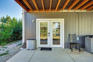 Apartment (2 Bedrooms) | Interior - 1 Mi to Puget Sound Shores: Modern Des Moines Apt! (Des Moines)